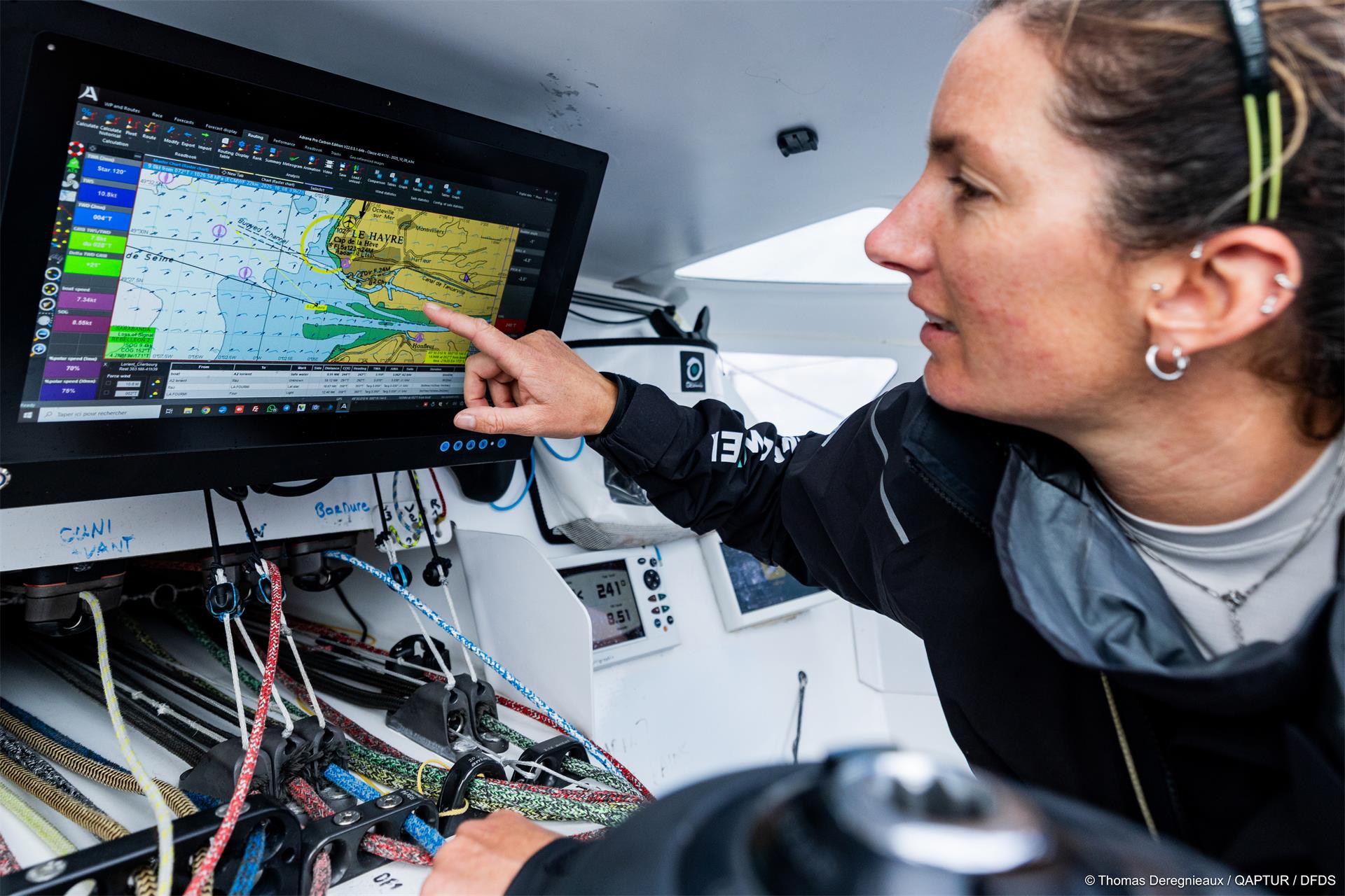 Sihovision-Built Marine Displays Serve as the "Visual Lifeline" for Round-the-World Yacht Races Sihovision-Built Marine Displays Serve as the "Visual Lifeline" for Round-the-World Yacht Races